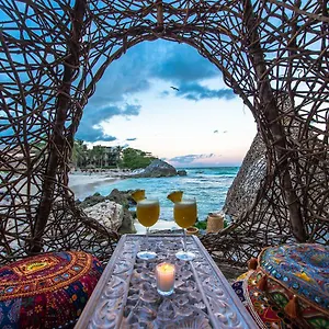 Bejuco 3*, Tulum México